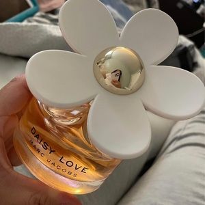 Daisy love marc jacobs
